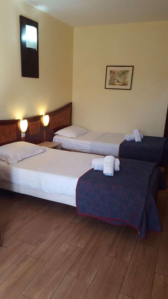 Eurohotel Paris Nord Сен-Дени Номер фото