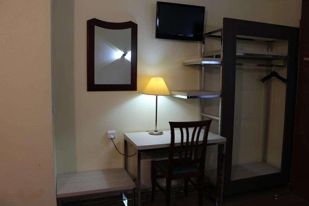 Eurohotel Paris Nord Сен-Дени Номер фото
